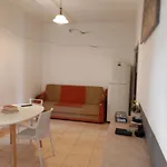 Albergue Blue Diamond Him Kolli Street Building No 4 *
