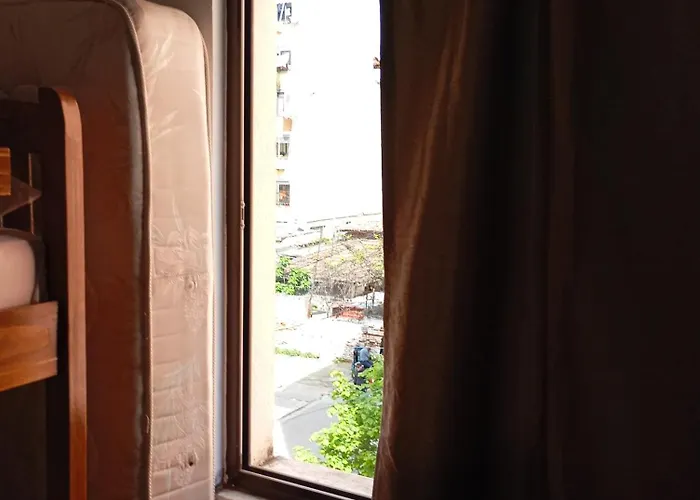 بيت شباب Blue Diamond Him Kolli Street Building No 4 *